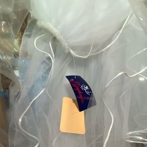 NWT White Wedding Vail